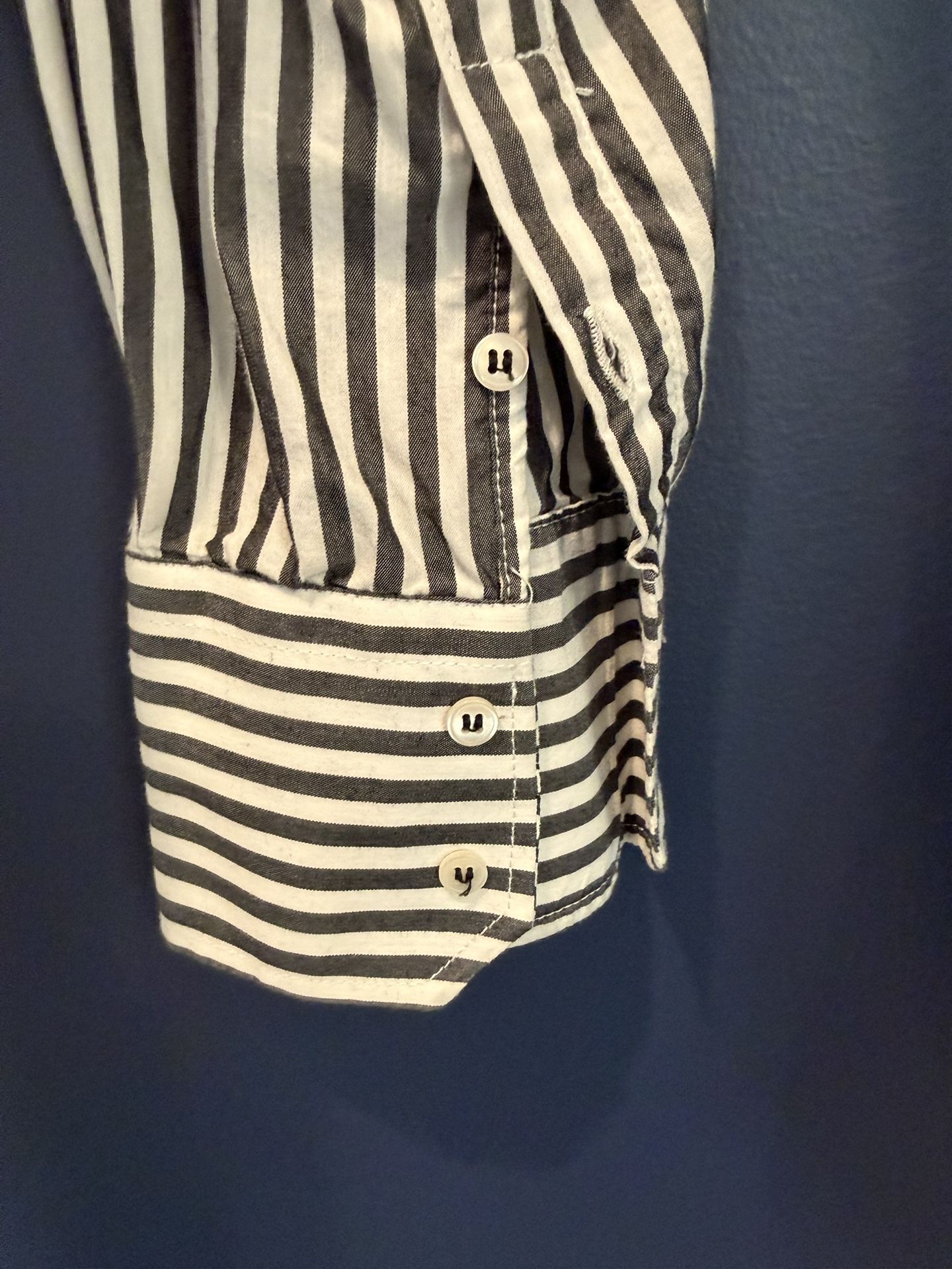 Like New Women’s Medium Zara Basic Striped Collared Shirt $12 - photo 5