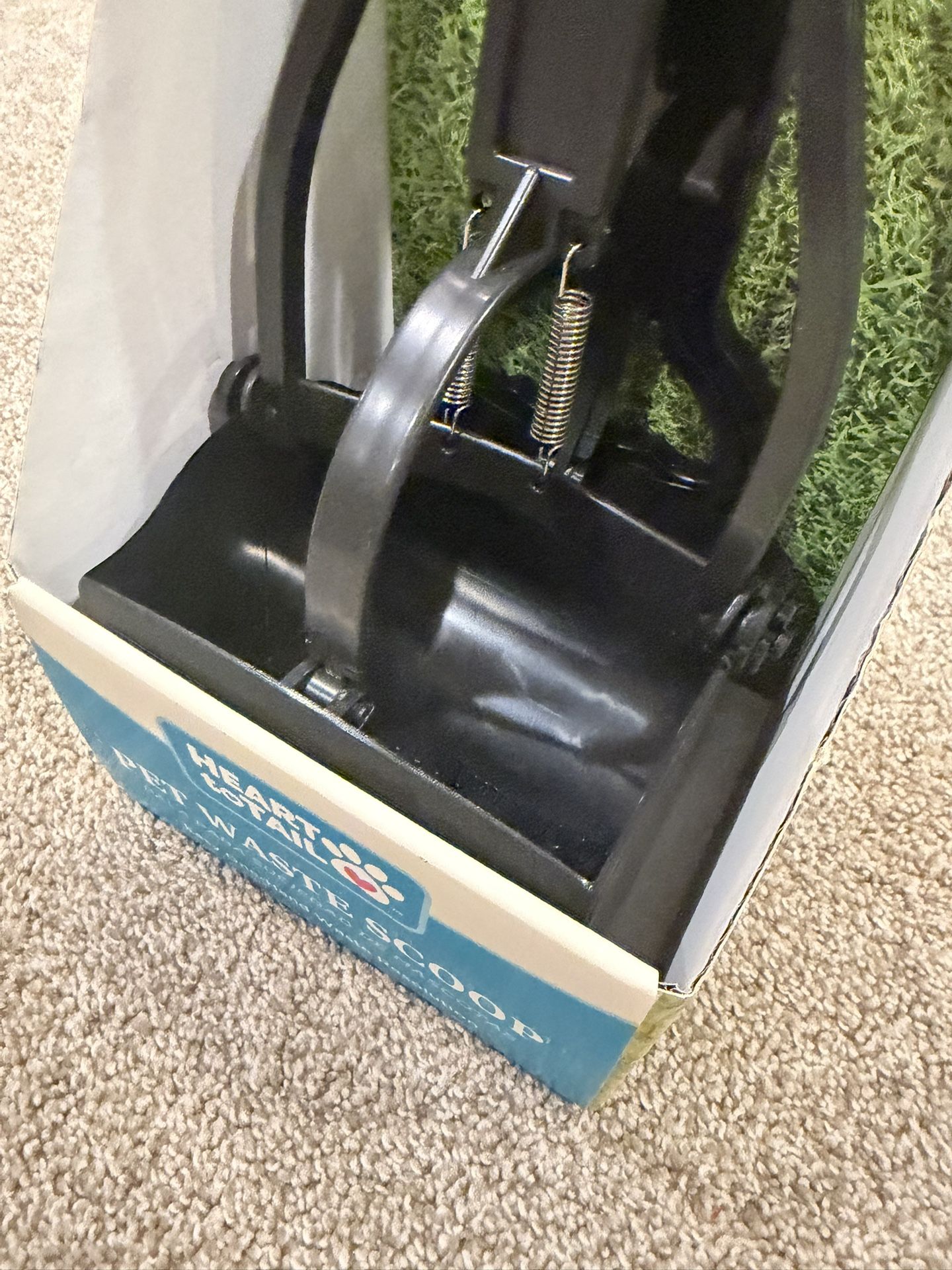 NIB One Hand Pooper Scooper Pet Waste Removal - photo 4