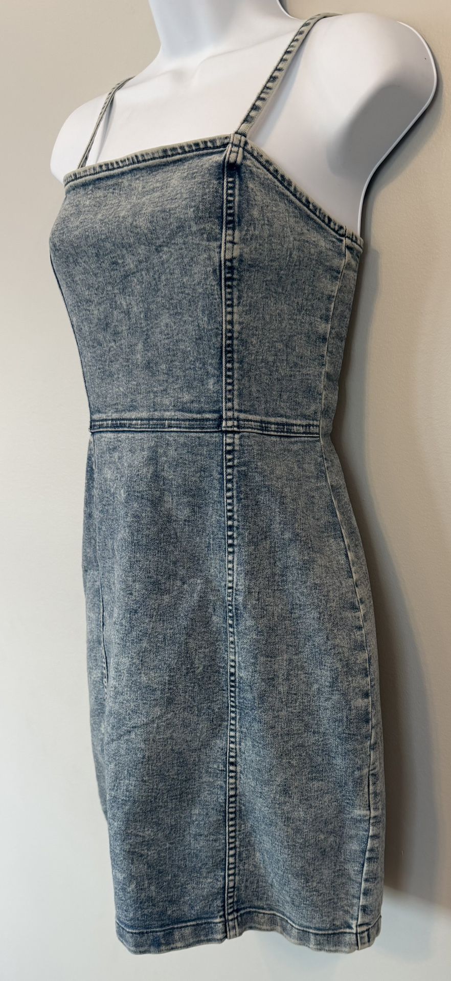 Women’s Size 4 Denim Mini Dress - photo 2