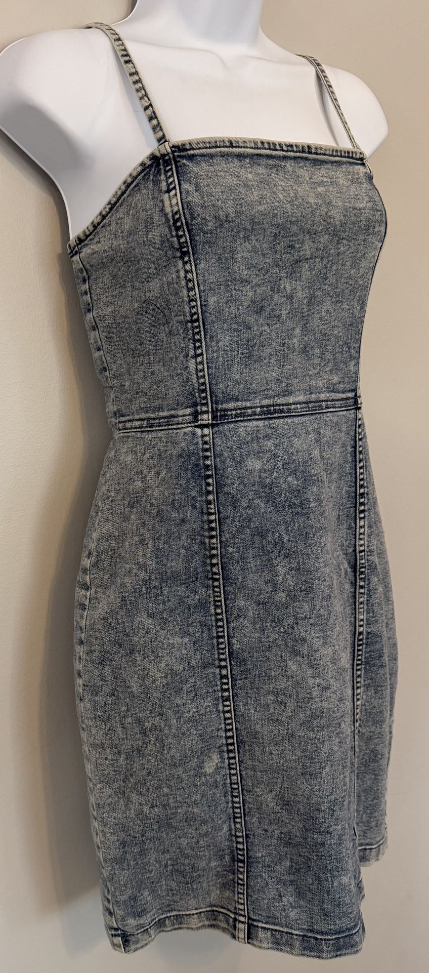 Women’s Size 4 Denim Mini Dress - photo 4