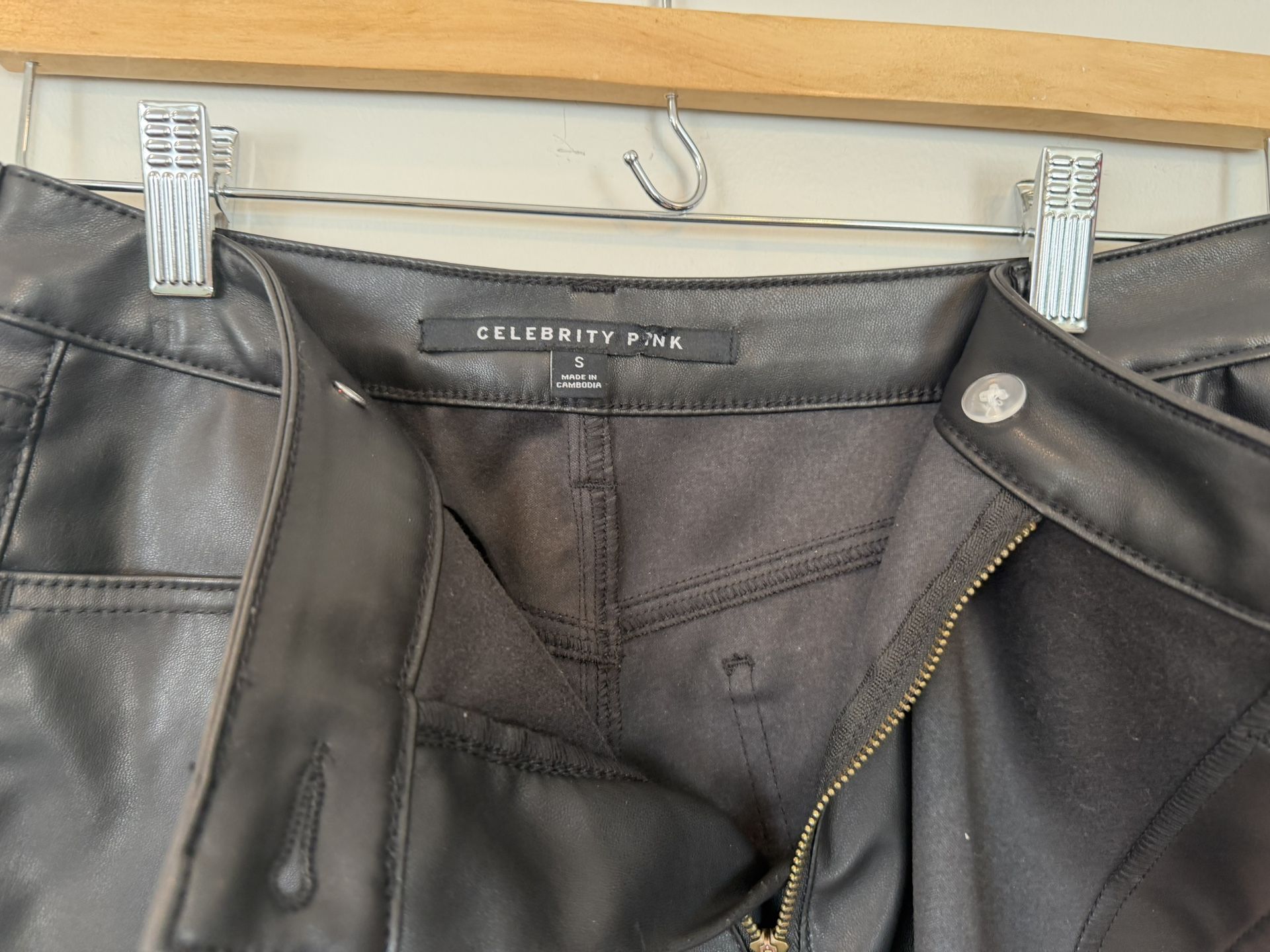 Junior’s Black Faux Leather Skort Size Small $15 - photo 5