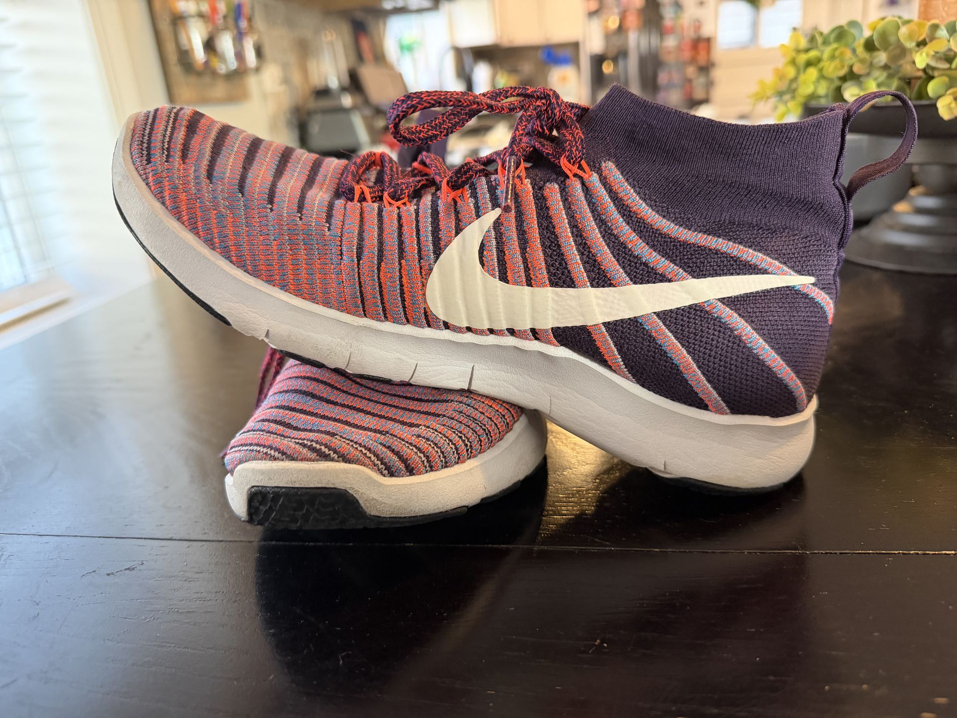Women’s Size 7.5 Nike Force Flyknit Grand Shoes $25 - photo 4