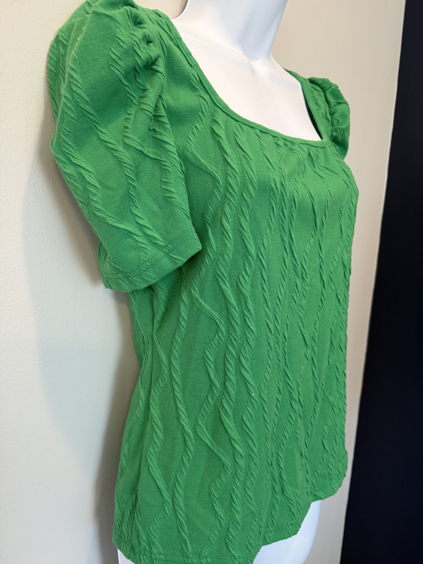 New Women’s Shamrock Green Blouse from Shein $8 - photo 2