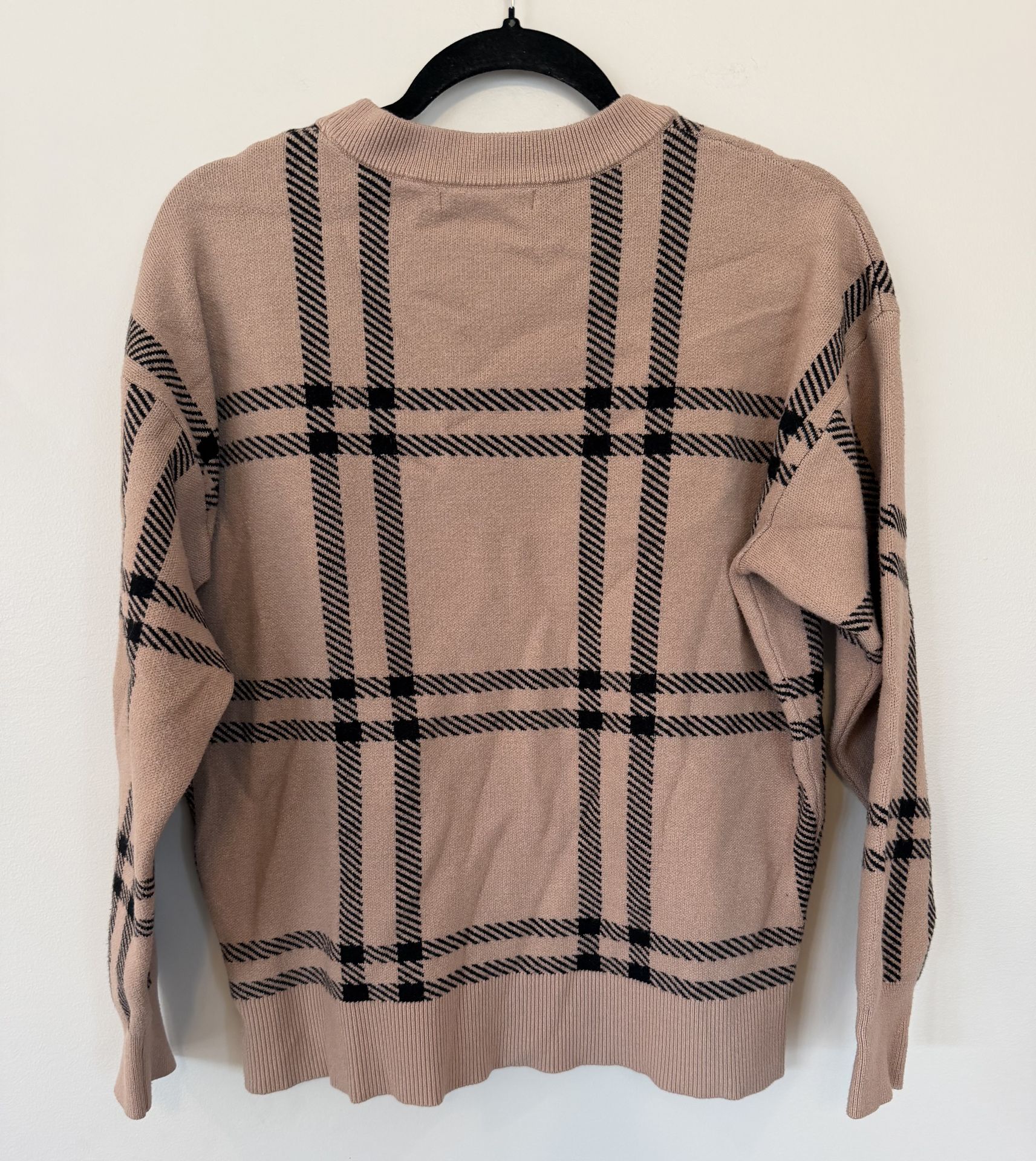 Like New Tahari sweater Women Large Brown Black Plaid Knit Soft - photo 4