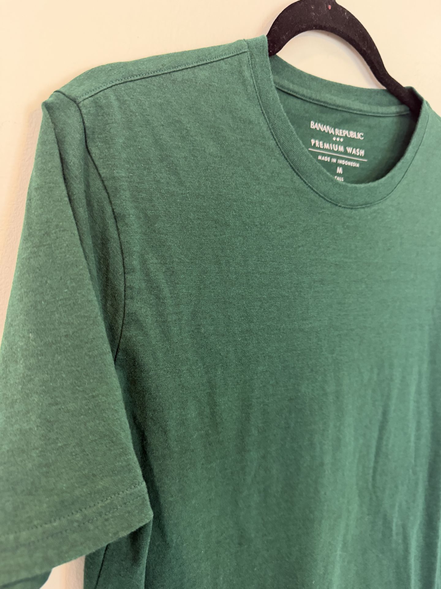 Like New Men’s Medium Tall Banana Republic Green T-Shirt $8 - photo 3