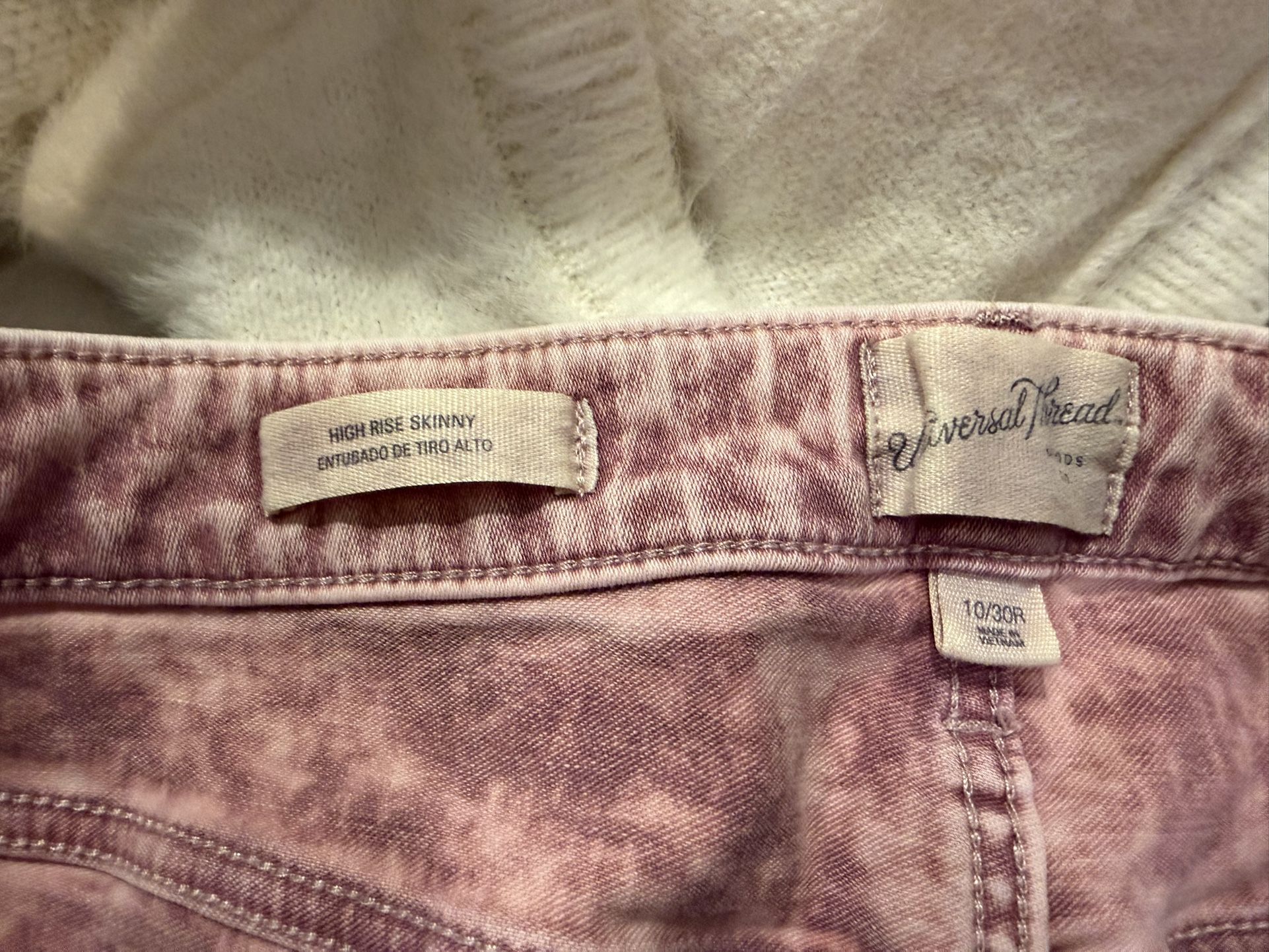 Like New Women’s Size 10 Red/pink Tie-Dye Jeans $8 - photo 3