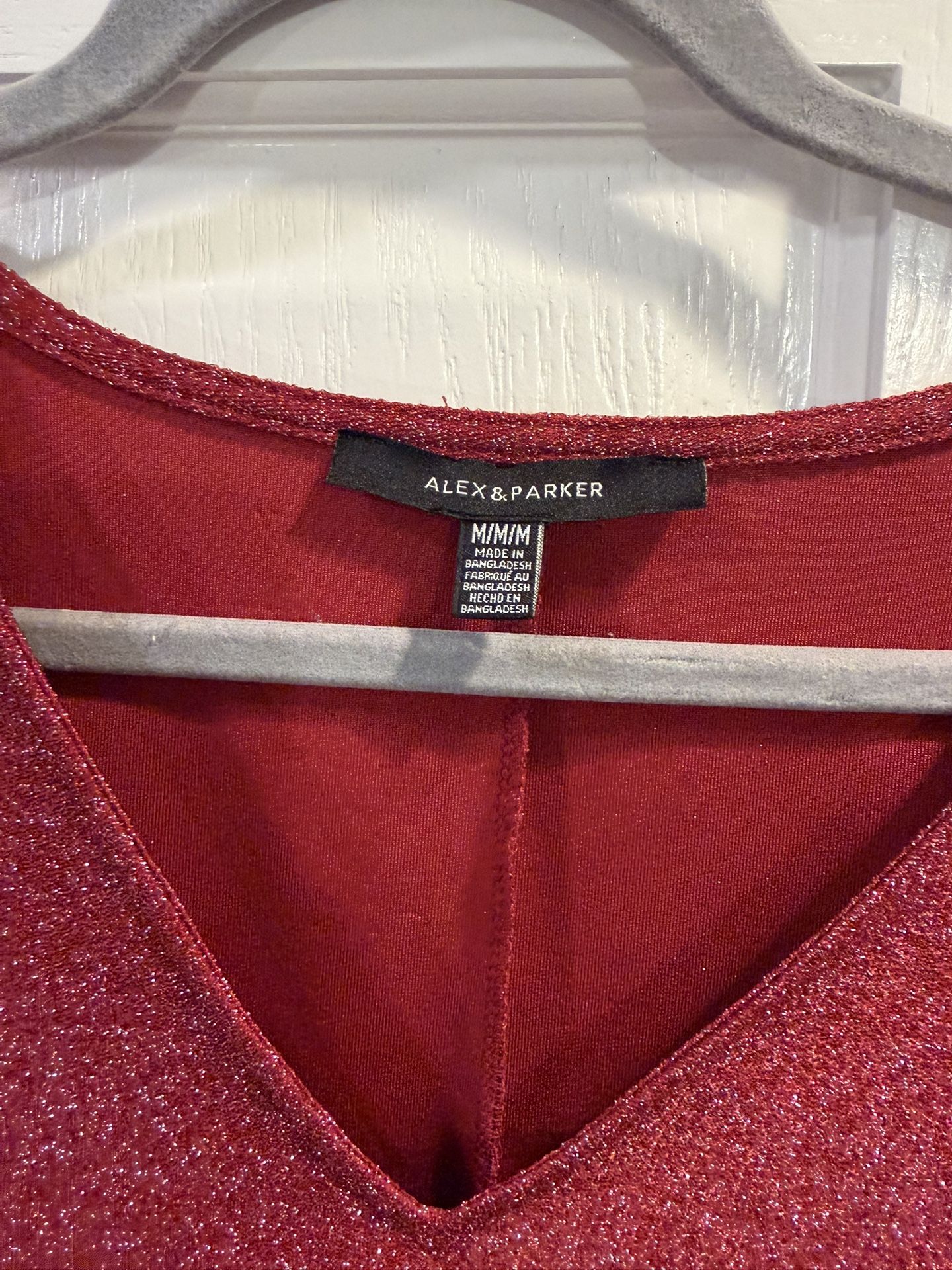 Like New Women’s Medium Red Sparkly Blouse $12 - photo 2