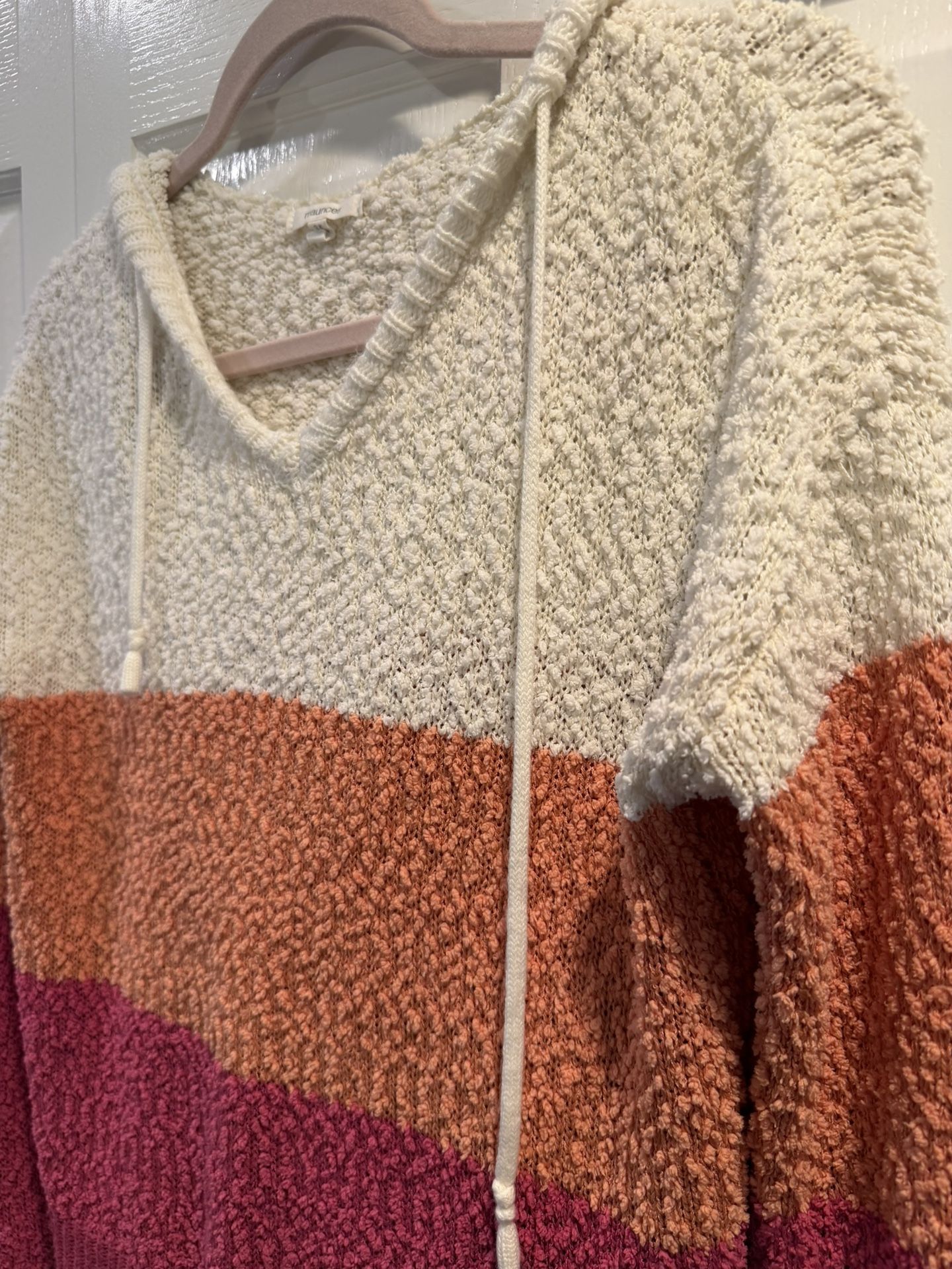 Women’s XS Color block Striped Hooded Sweater $8 - photo 3