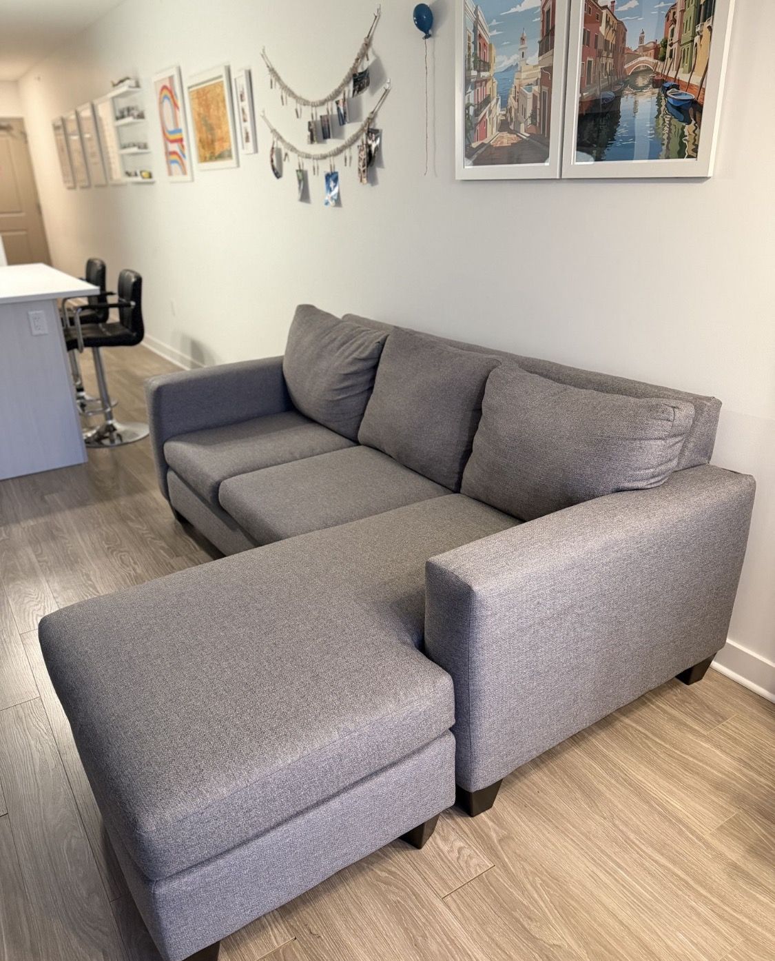 Grey L-shaped Couch – Excellent Condition - photo 3
