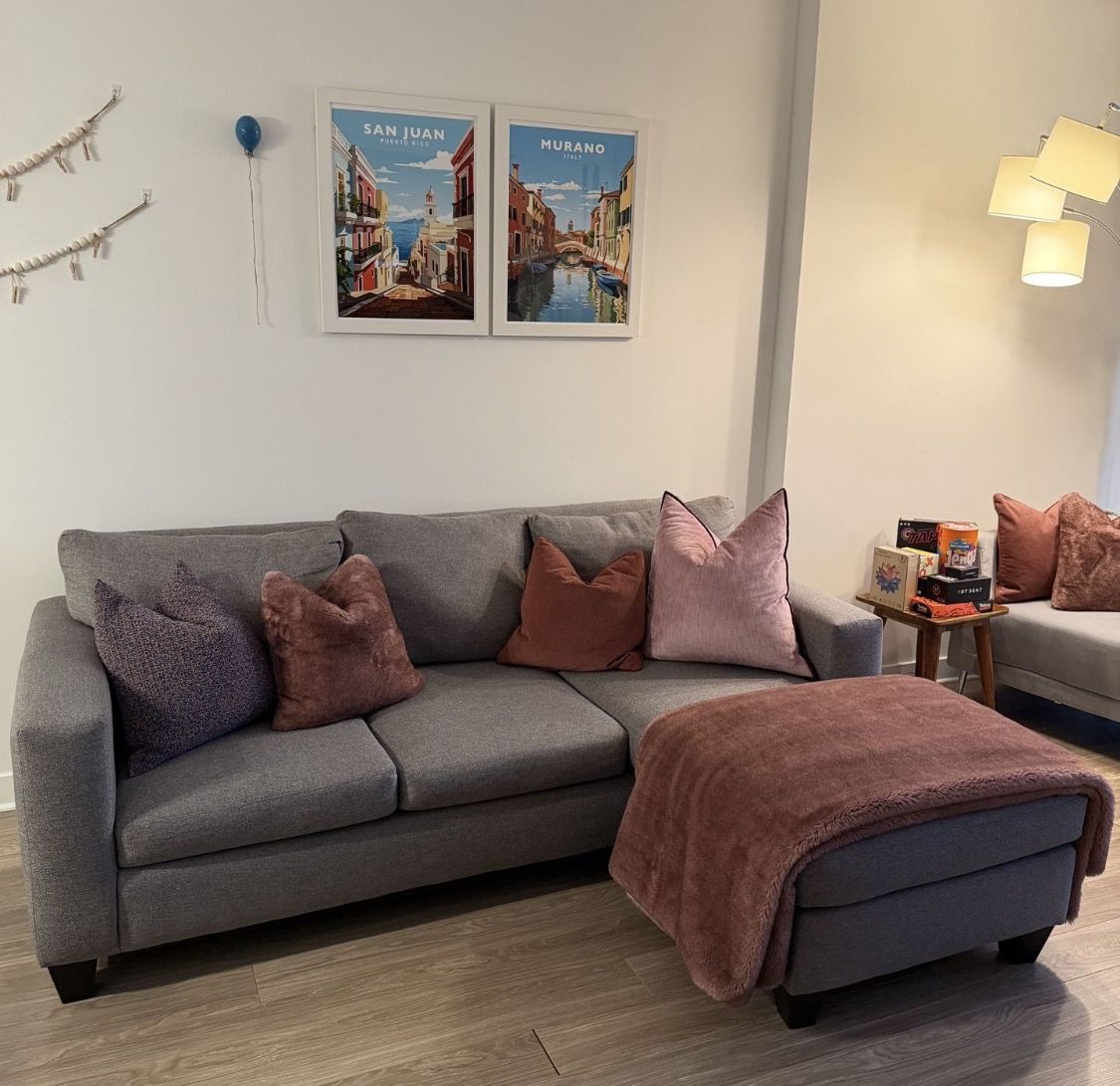 Grey L-shaped Couch – Excellent Condition - photo 5