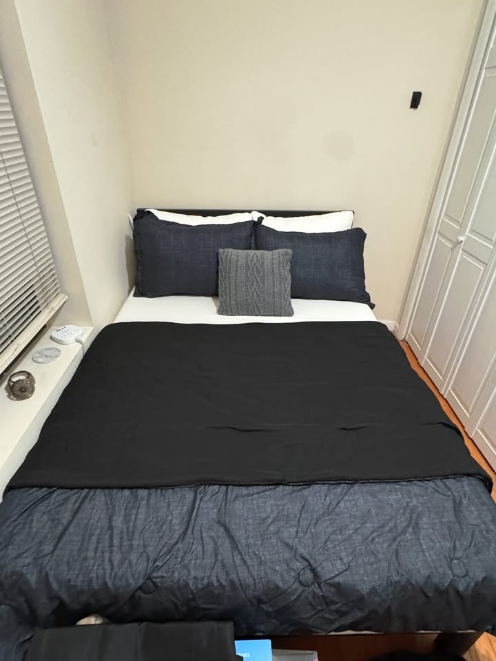 Full Size Bed Frame & Mattress - Guest Bed - photo 3