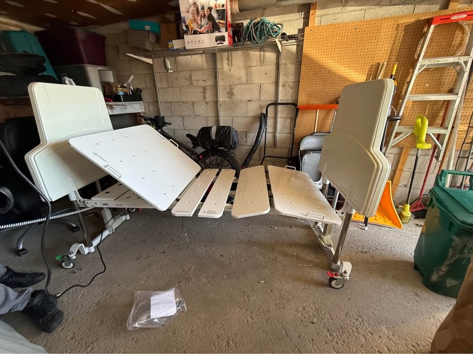 Electric Adjustable Hospital Bed for Home Care - photo 3