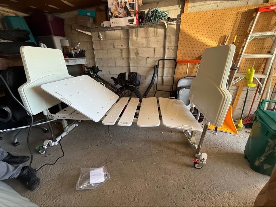 Electric Adjustable Hospital Bed for Home Care - photo 4