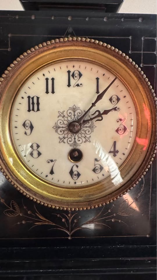 Antique French Marble Clock with 2 Garnitures - photo 4