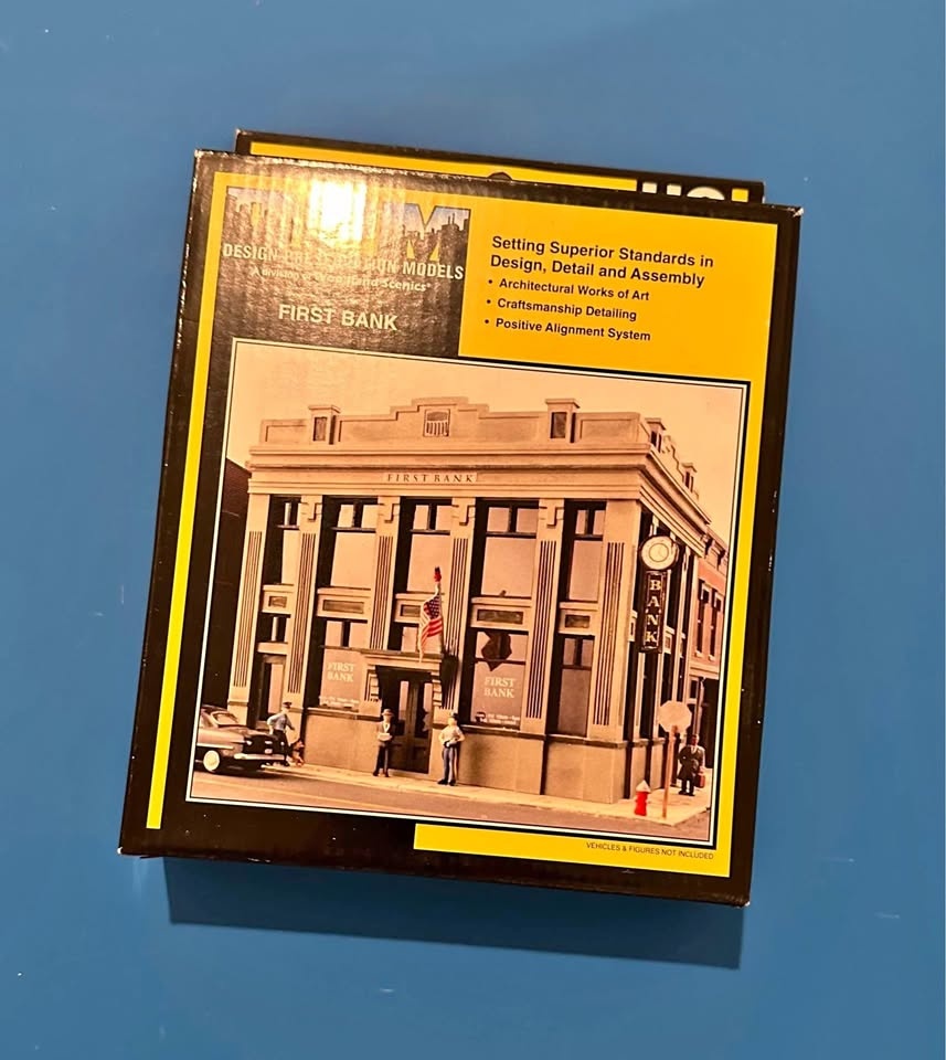 DPM Preservation Series First Bank HO Scale Model Building Kit