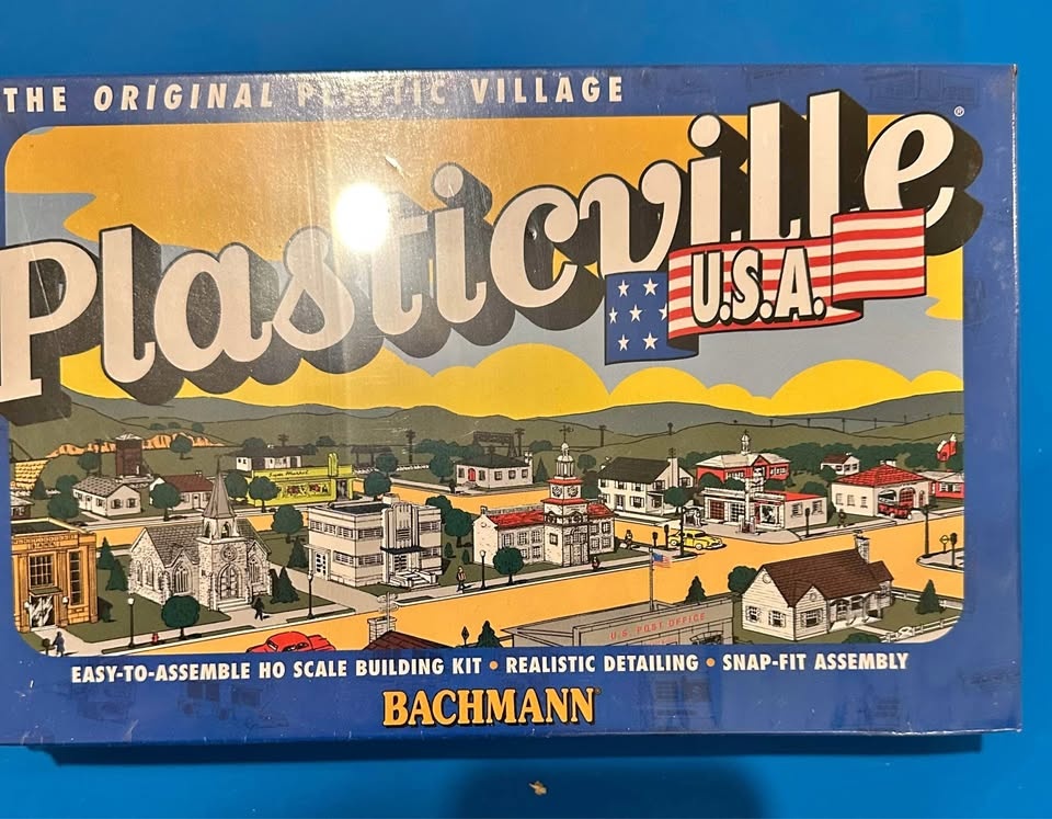 Bachmann Plasticville USA - HO SCALE Train Building Kit