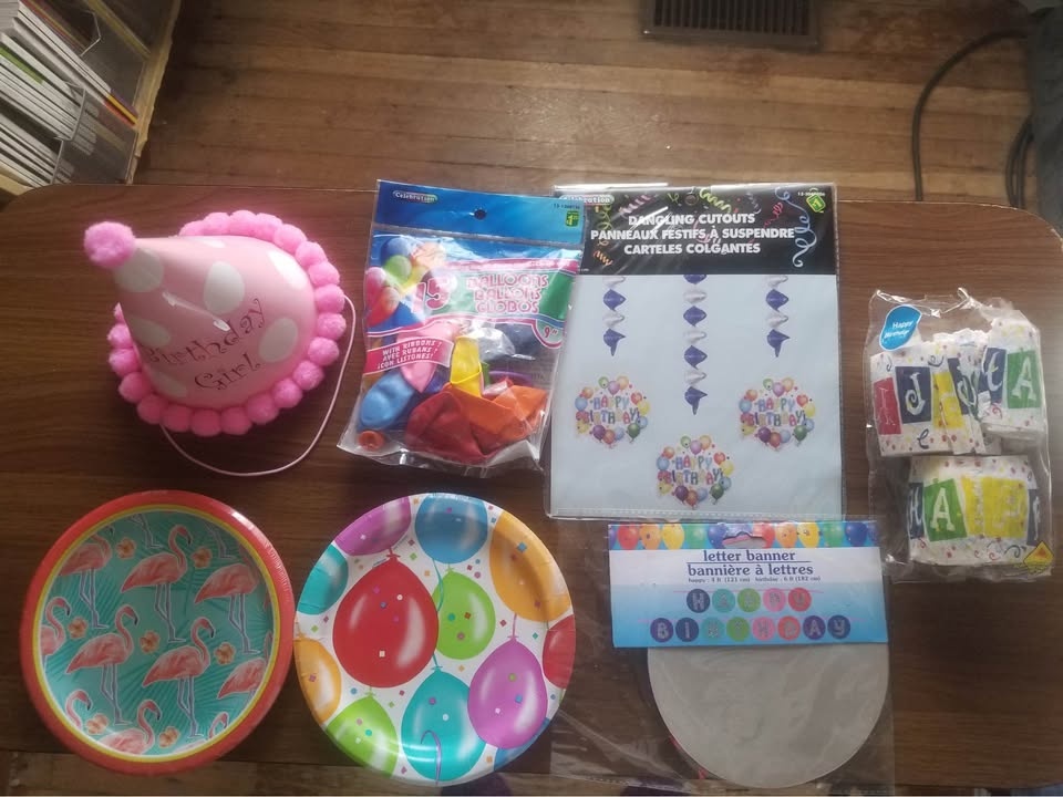 🎉 Assorted Birthday Party Decorations Bundle – $3 🎉 - photo 2
