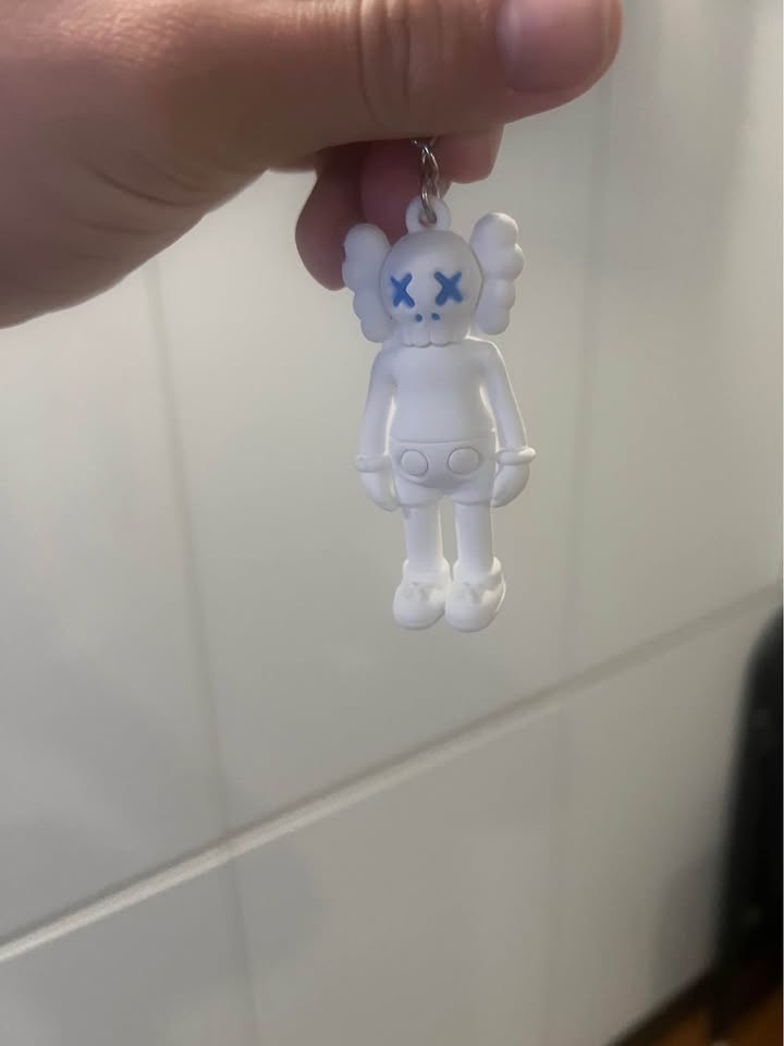 Kaws keychains - photo 4