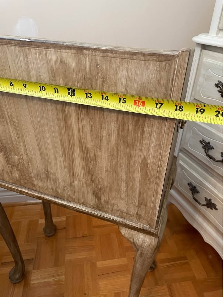 Antique Distressed Wood Side Stand - 2 Drawers - photo 2