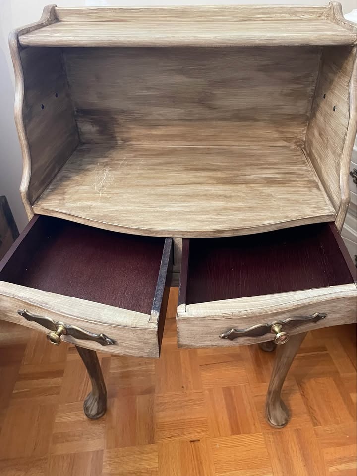 Antique Distressed Wood Side Stand - 2 Drawers - photo 3