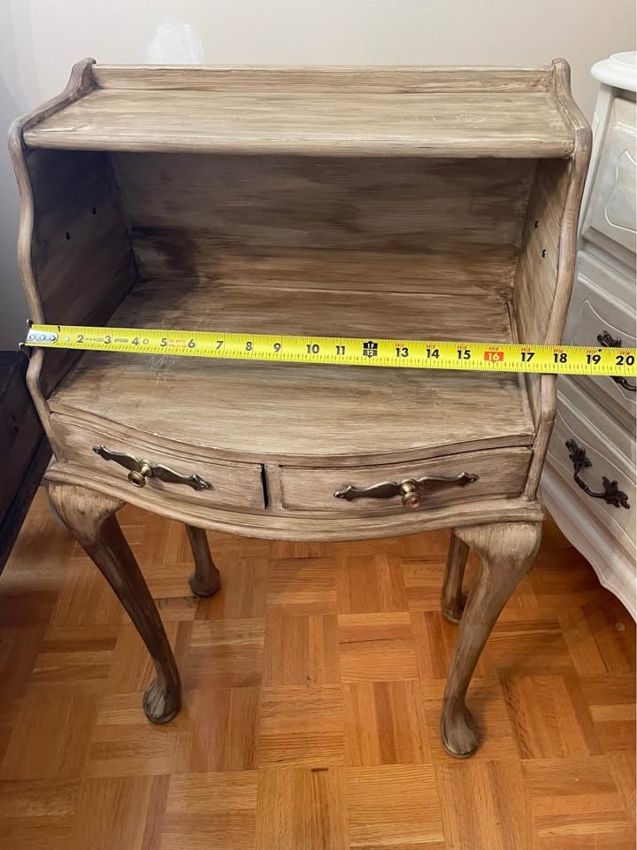 Antique Distressed Wood Side Stand - 2 Drawers - photo 4