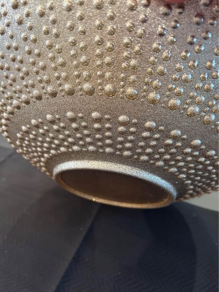 Decorative champagne gold textured 15” bowl - photo 3