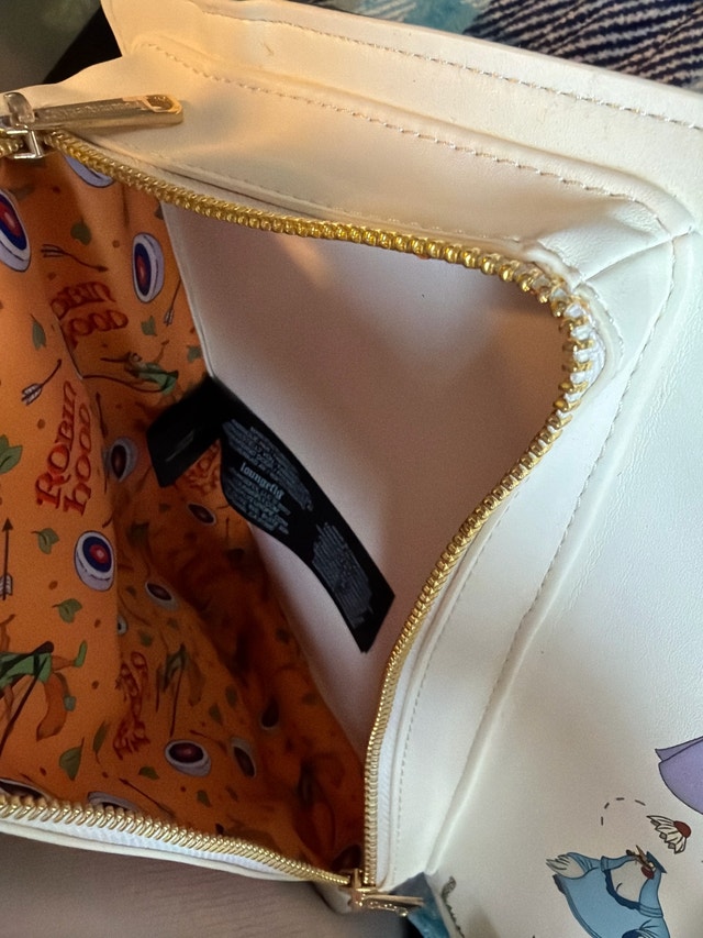 Limited Edition Loungefly Robin Hood Purse - photo 4