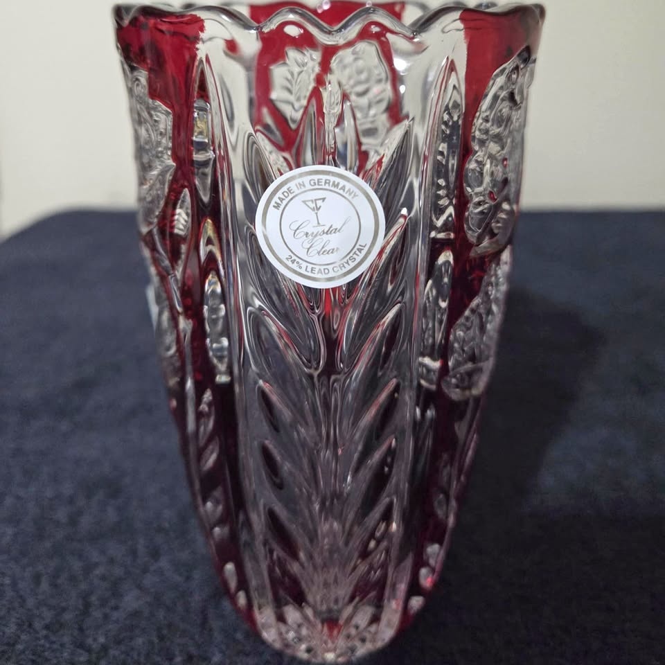 German-Made Crystal Clear Red Cut-to-Clear Vase – 24% Lead Cryst - photo 3