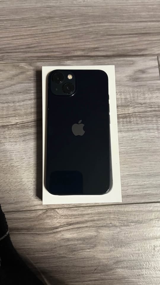 iPhone 13 128GB - Unlocked - Great Condition - 86% Battery - photo 2