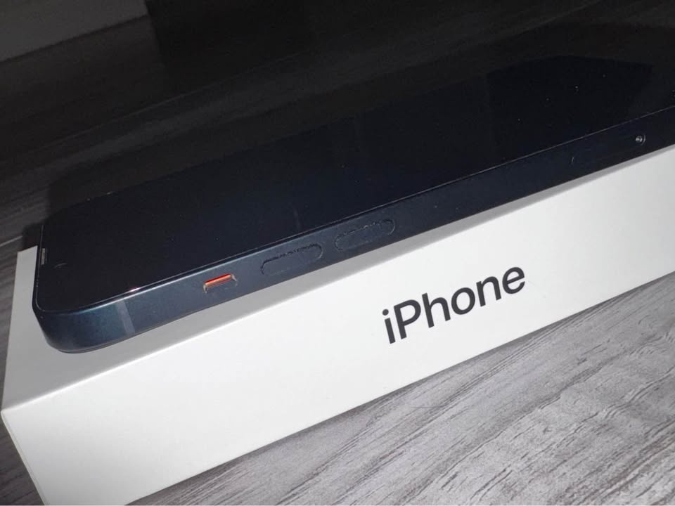 iPhone 13 128GB - Unlocked - Great Condition - 86% Battery - photo 3