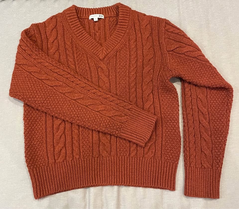 UNIQLO JW Anderson Knit Sweater - photo 2