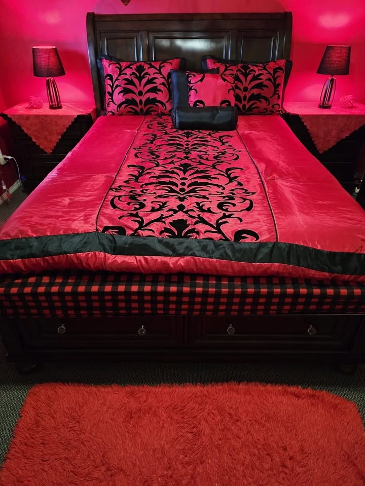 Master Queen Bedroom Set with Dresser - photo 2