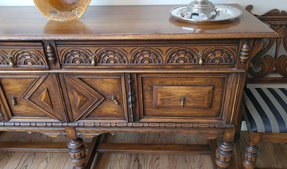 Antique Jacobean Style Sideboard/ Credenza - photo 2