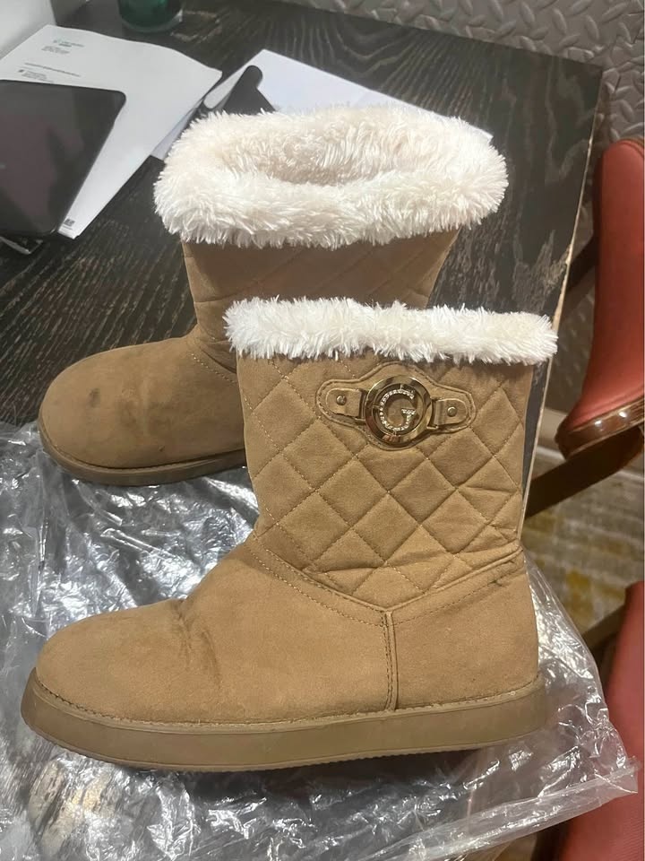 Women's Guess Boots Size 7