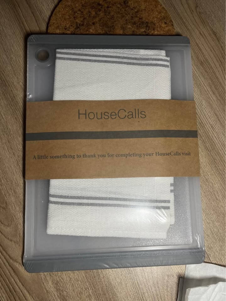 Brand New Cutting Board and Kitchen Towel Set - photo 3