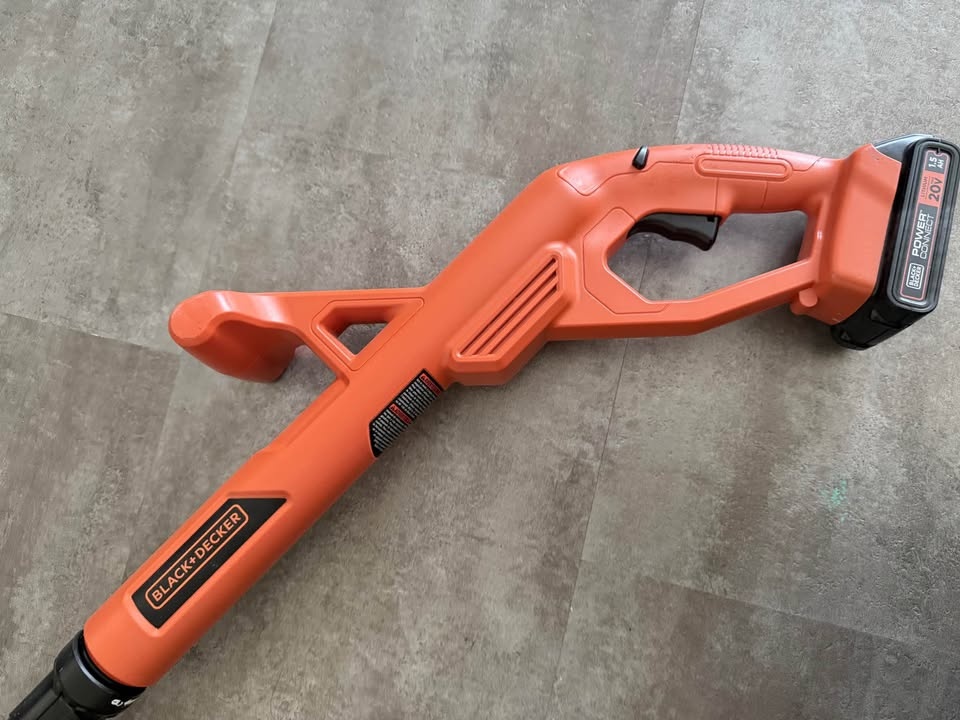 Black+decker cordless grass trimmer - photo 3