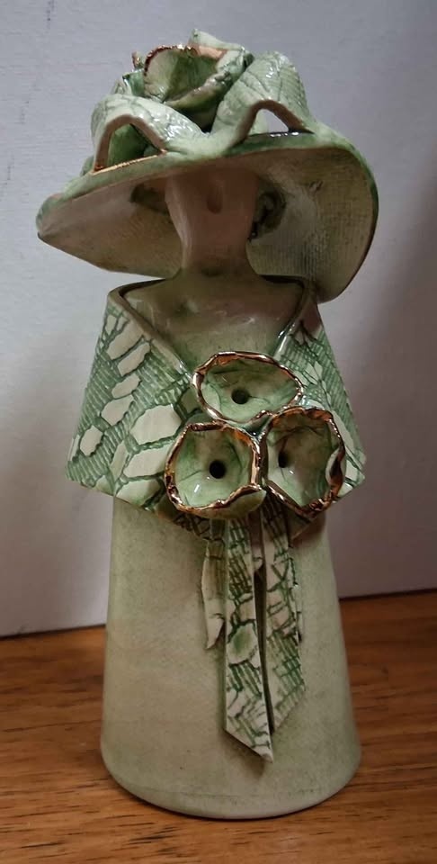 Collectable Vintage Handcrafted Porcelain Figurine Bell - photo 2