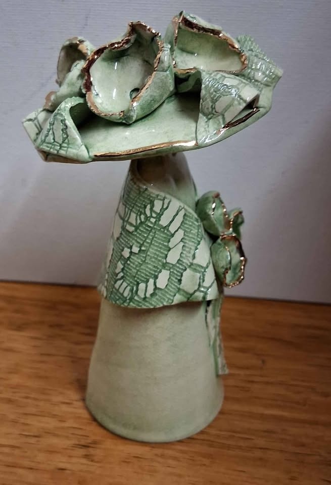 Collectable Vintage Handcrafted Porcelain Figurine Bell - photo 4