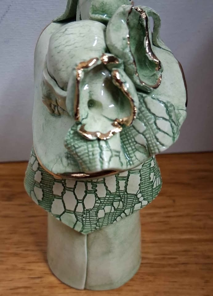 Collectable Vintage Handcrafted Porcelain Figurine Bell - photo 5