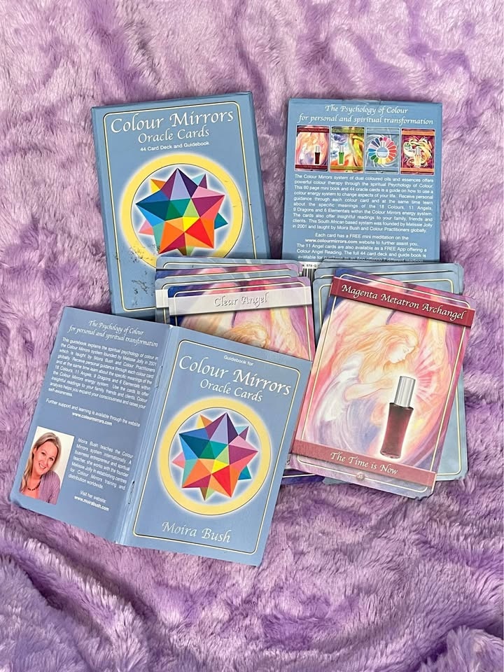Colour Mirrors Oracle Cards