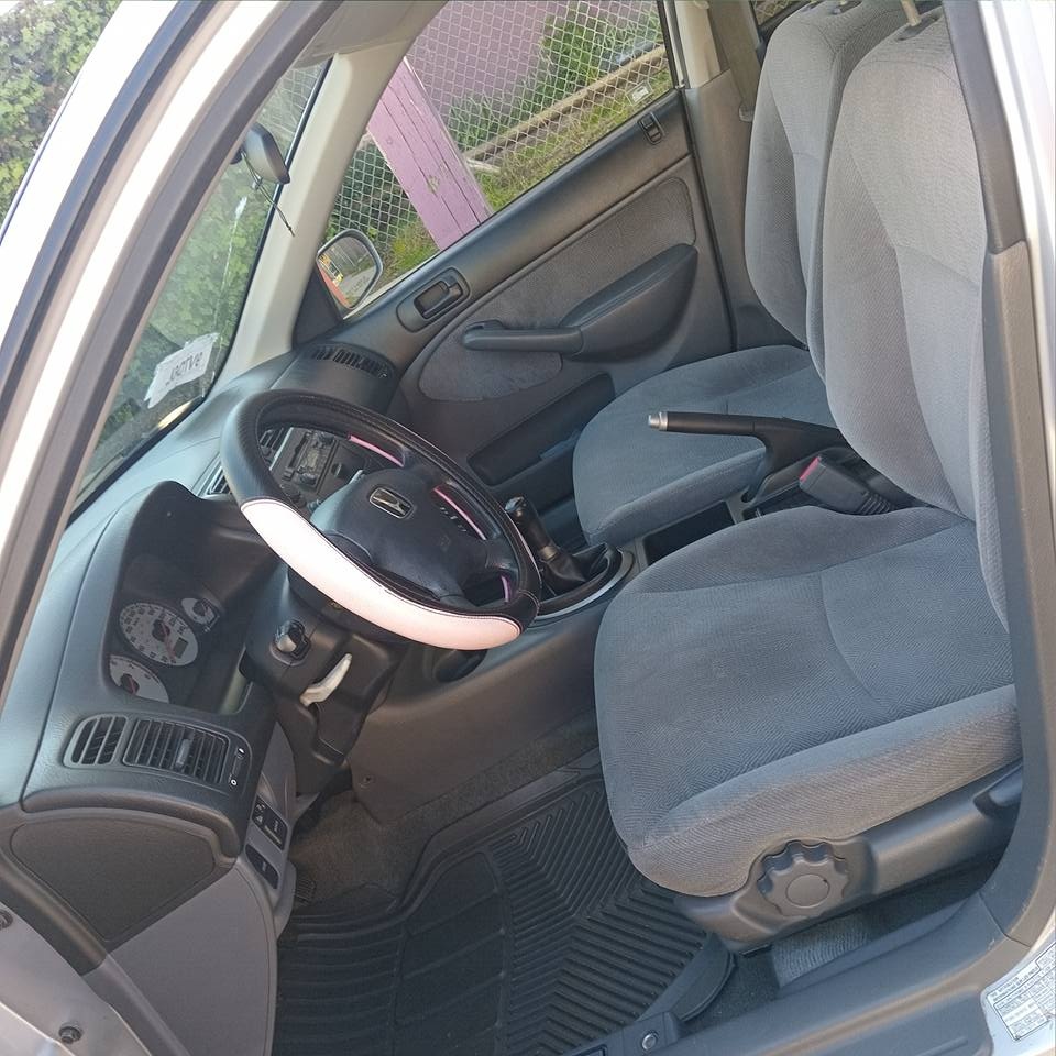 Grey Honda Civic 2002 - photo 5