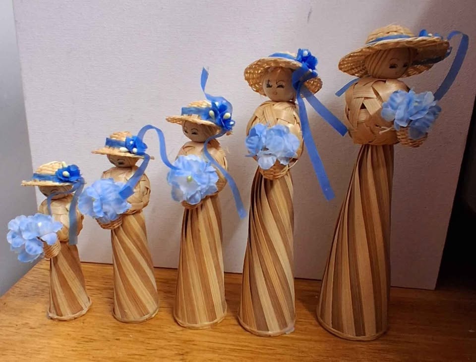 Vintage Set of Five Korean Rush Dolls - photo 2