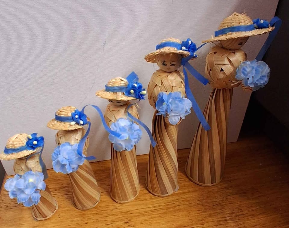 Vintage Set of Five Korean Rush Dolls - photo 3