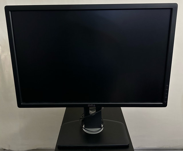 Dell UltraSharp 24” IPS Monitor U2412M + HDMI Cable - photo 4
