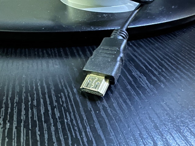 Dell UltraSharp 24” IPS Monitor U2412M + HDMI Cable - photo 5