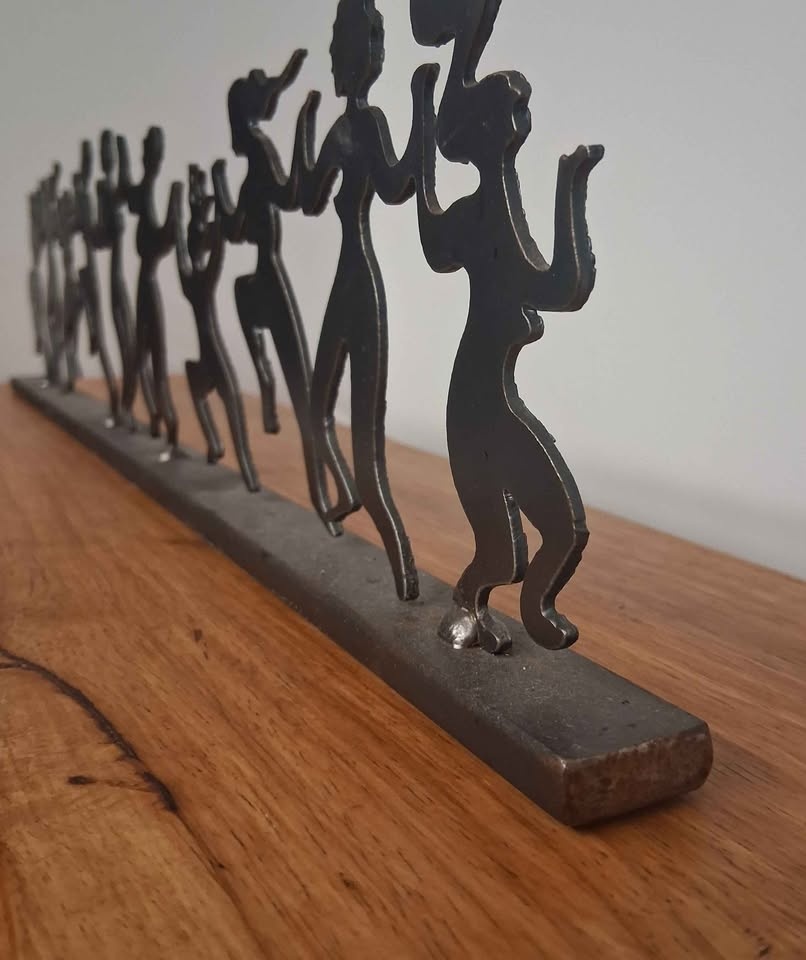 Dancing Ladies Metal Art - photo 3