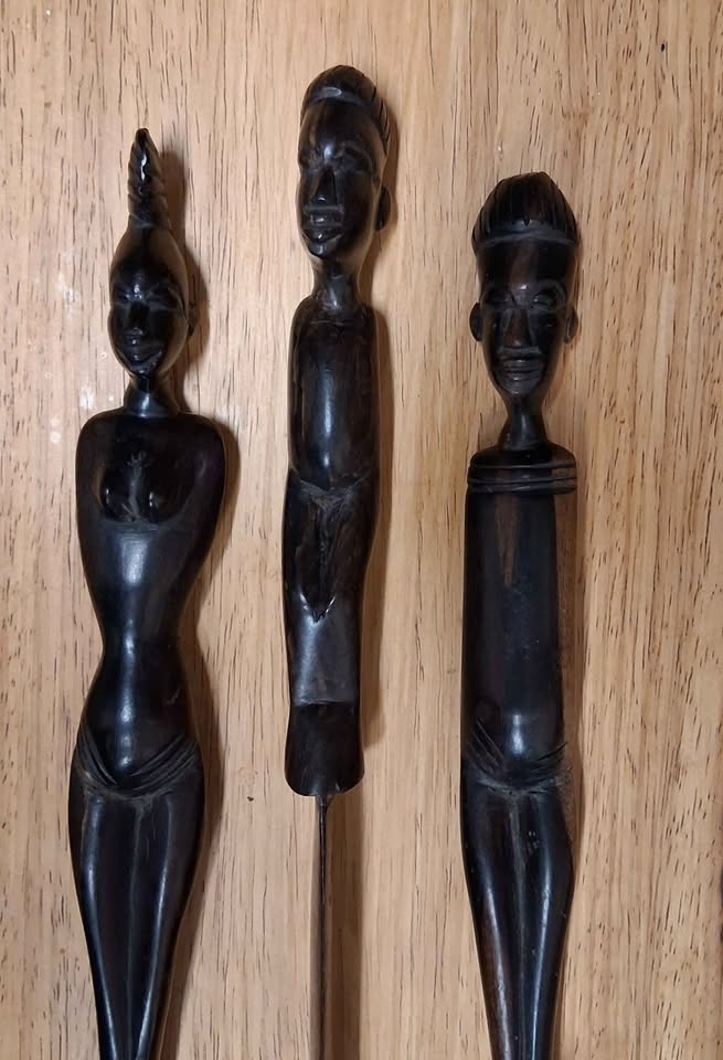 Vintage African Hand-Carved Wooden Cutlery Set - photo 2