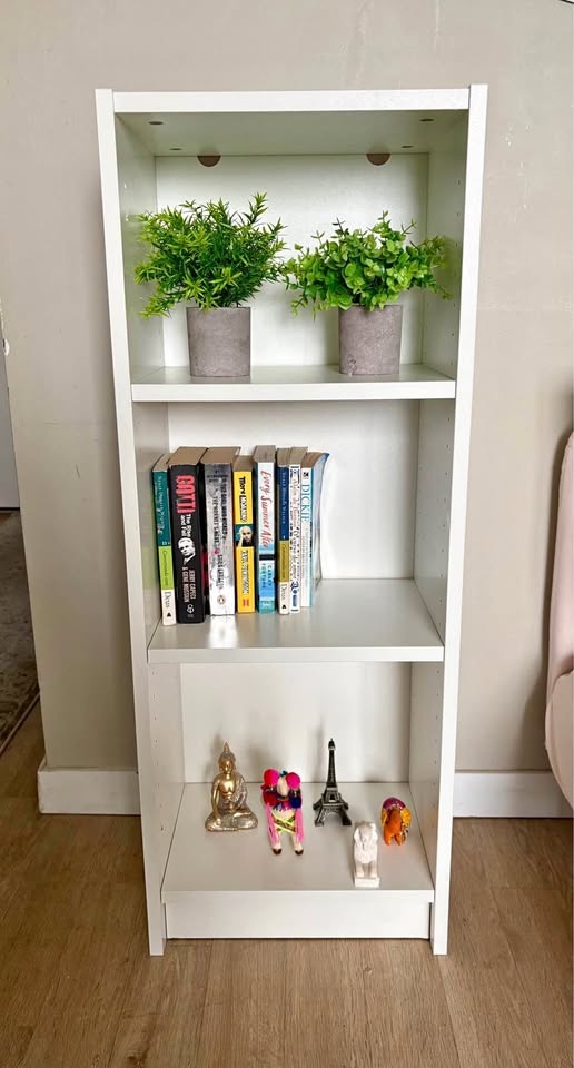 IKEA Billy Bookshelf - Excellent Condition