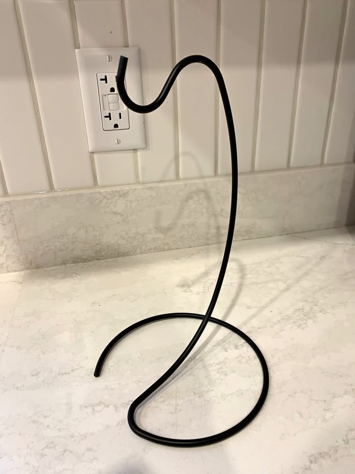 Multifunctional Metal Hook Rack - Banana, Keys, Headphones