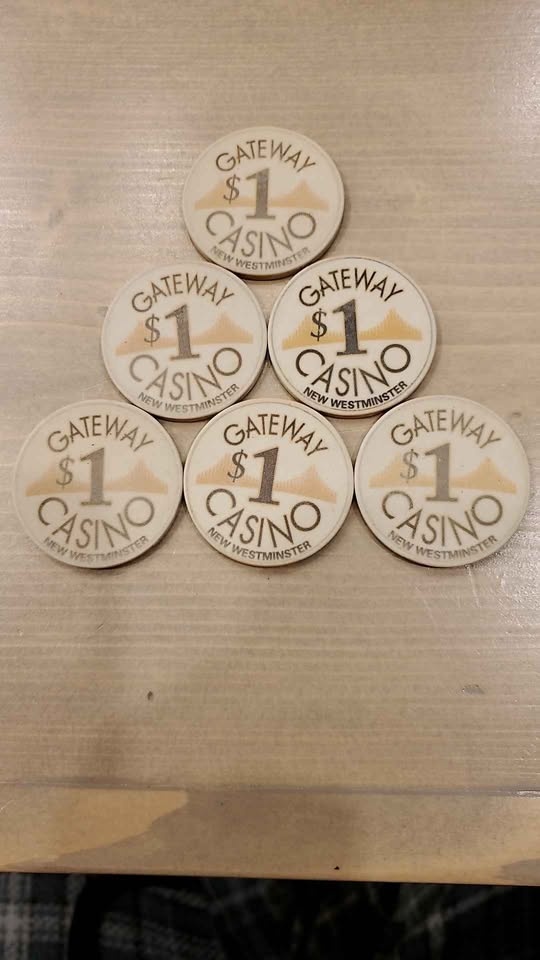 Vintage Gateway Casino One Dollar Chips - photo 4
